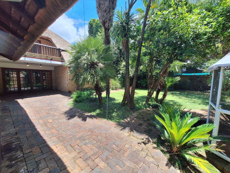 5 Bedroom Property for Sale in Mooivallei Park North West